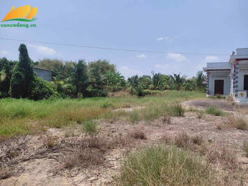 27.429.01 4667m2 đất hỗn hợp có nhà 2 mặt giáp rạch